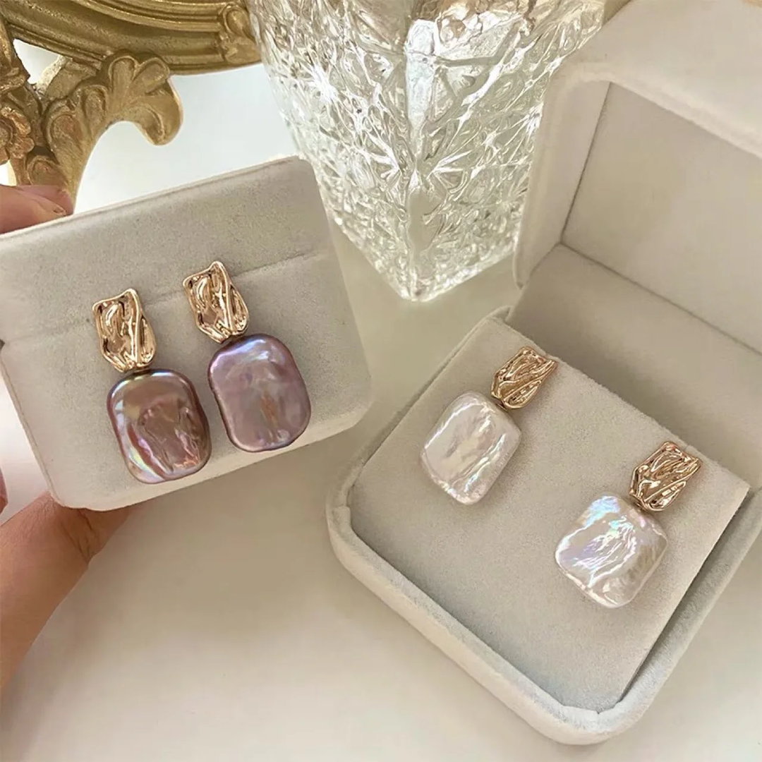 Boucles d'oreilles élégantes en perles baroques et or