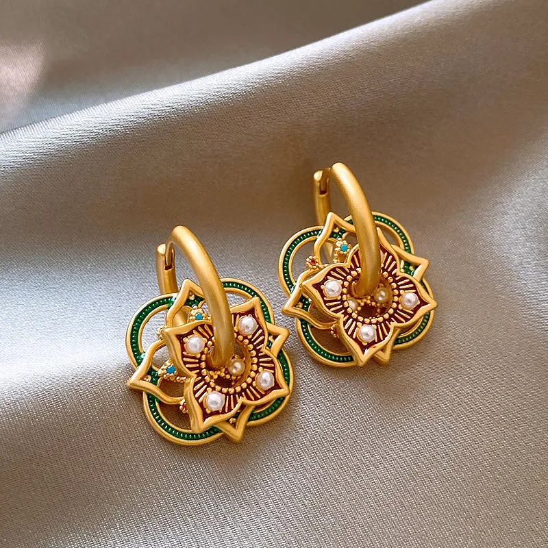 Boucles d'oreilles ethniques élégantes en or