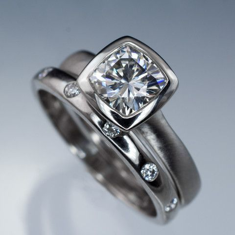 Bague vintage en argent plaqué incrustée de cristal cubique