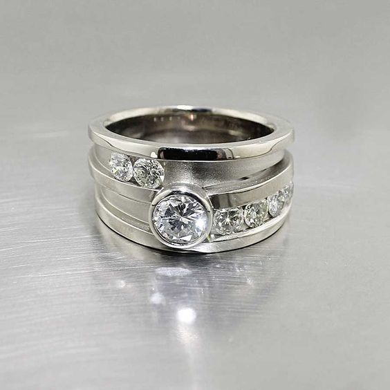 Bague de superposition en argent vintage avec zirconium
