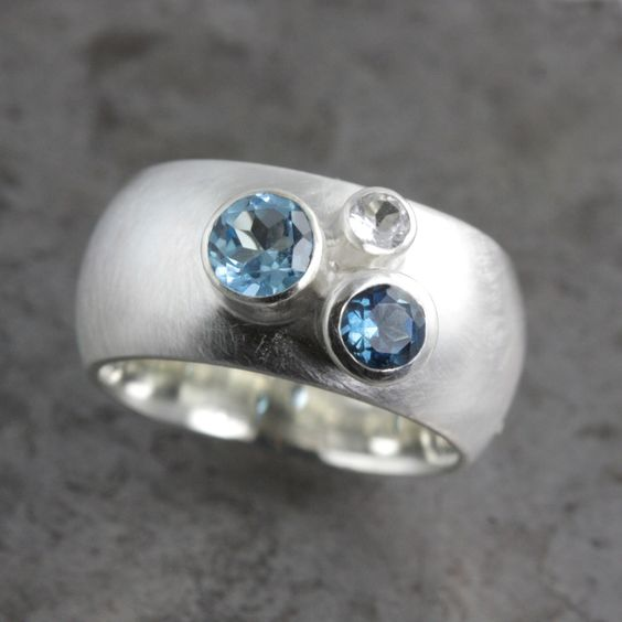 Bague en cristal bleu vintage en argent
