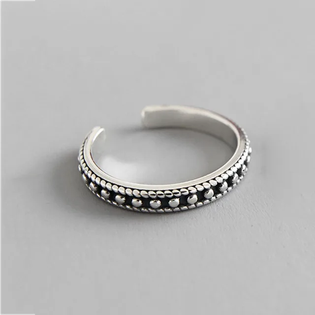 Bague en perles argentées vintage