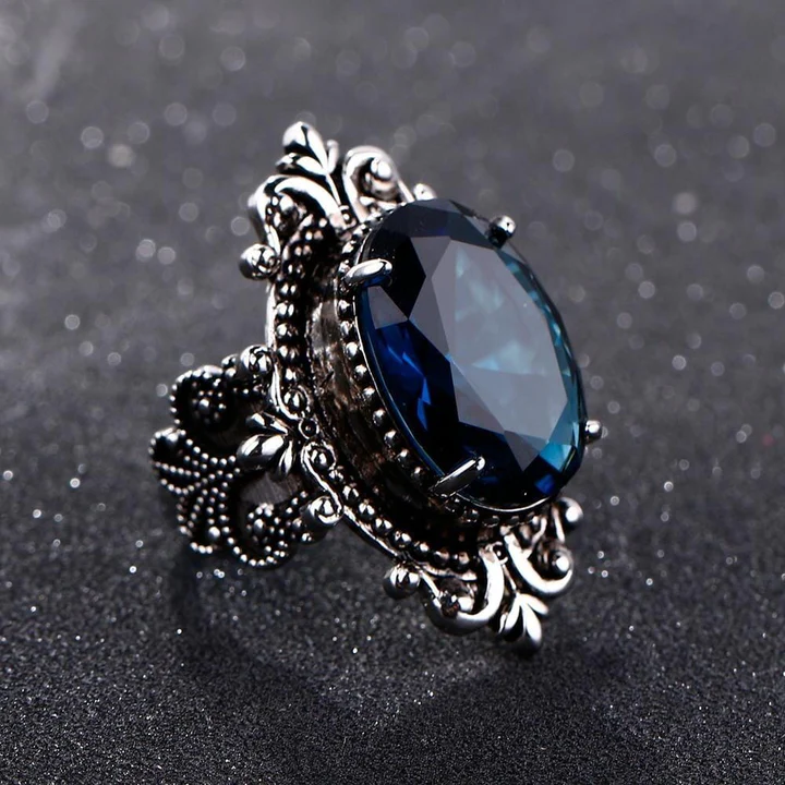 Bague en pierre bleu foncé vintage
