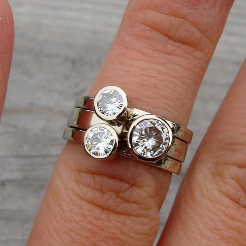 Bague en argent à zirconias stratifiés vintage