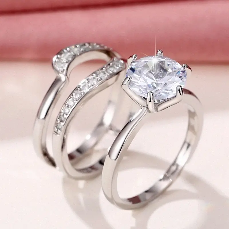 Lot de bagues vintage en argent et zirconium