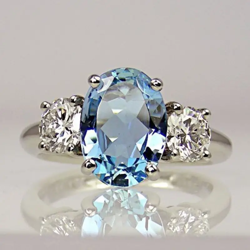Bague en cristal bleu clair vintage