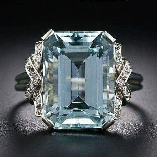 Bague en cristal cubique bleu vintage
