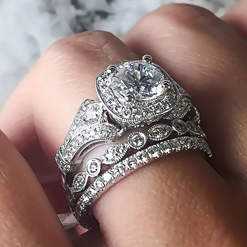 Bague vintage en argent scintillant