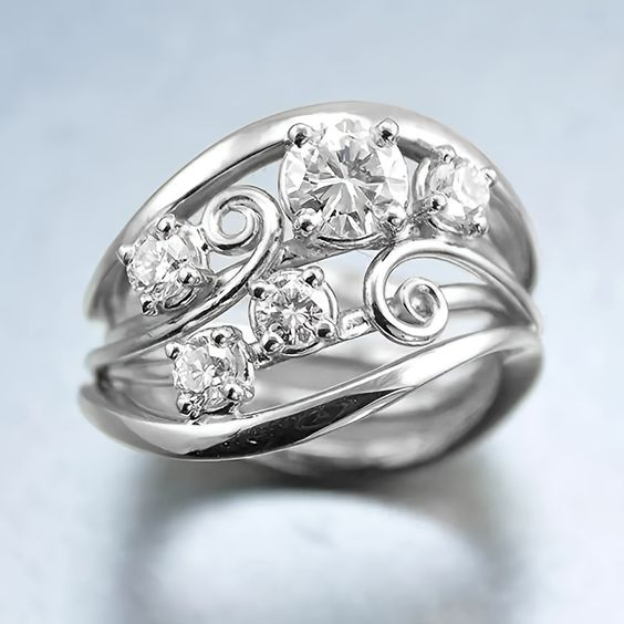 Bague brillante en argent irregulière style Ivé