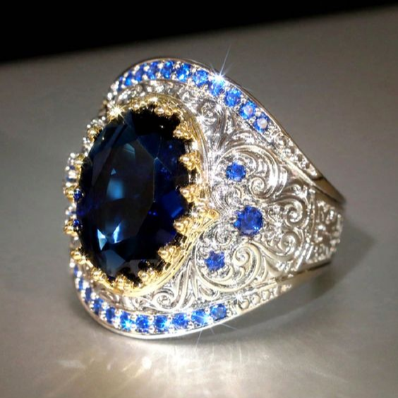 Bague ancienne en zircon brillant avec sceau