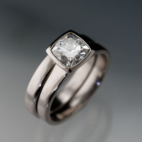 Bague en argent vintage à deux couches avec zirconium