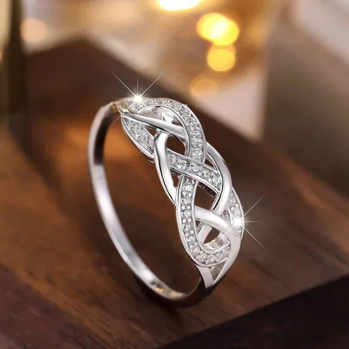 Bague vintage en spirale argent brillant