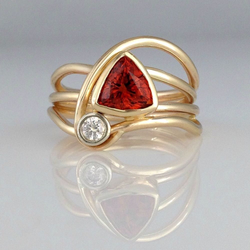 Bague en cristal rouge vintage superposée