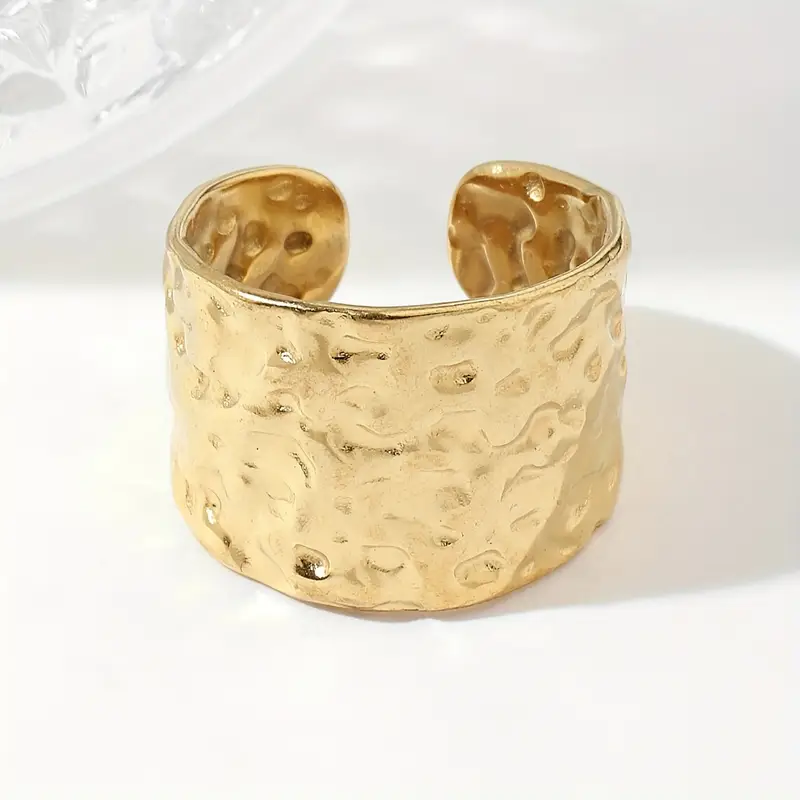 Bracelet à bande dorée