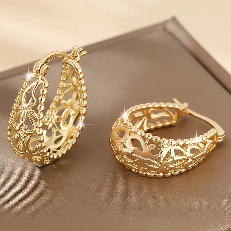 Boucles d'oreilles en or : panier creux
