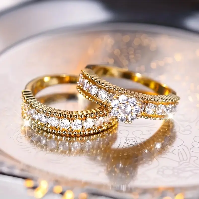 Ensemble de bagues en zircone brillante dorée