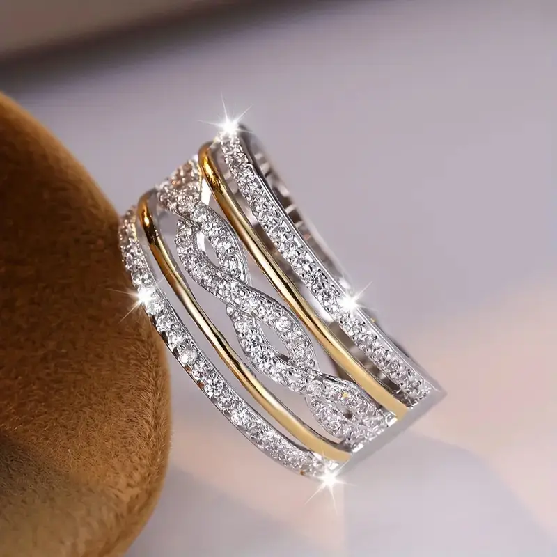 Bague lumineuse tressée en zirconium