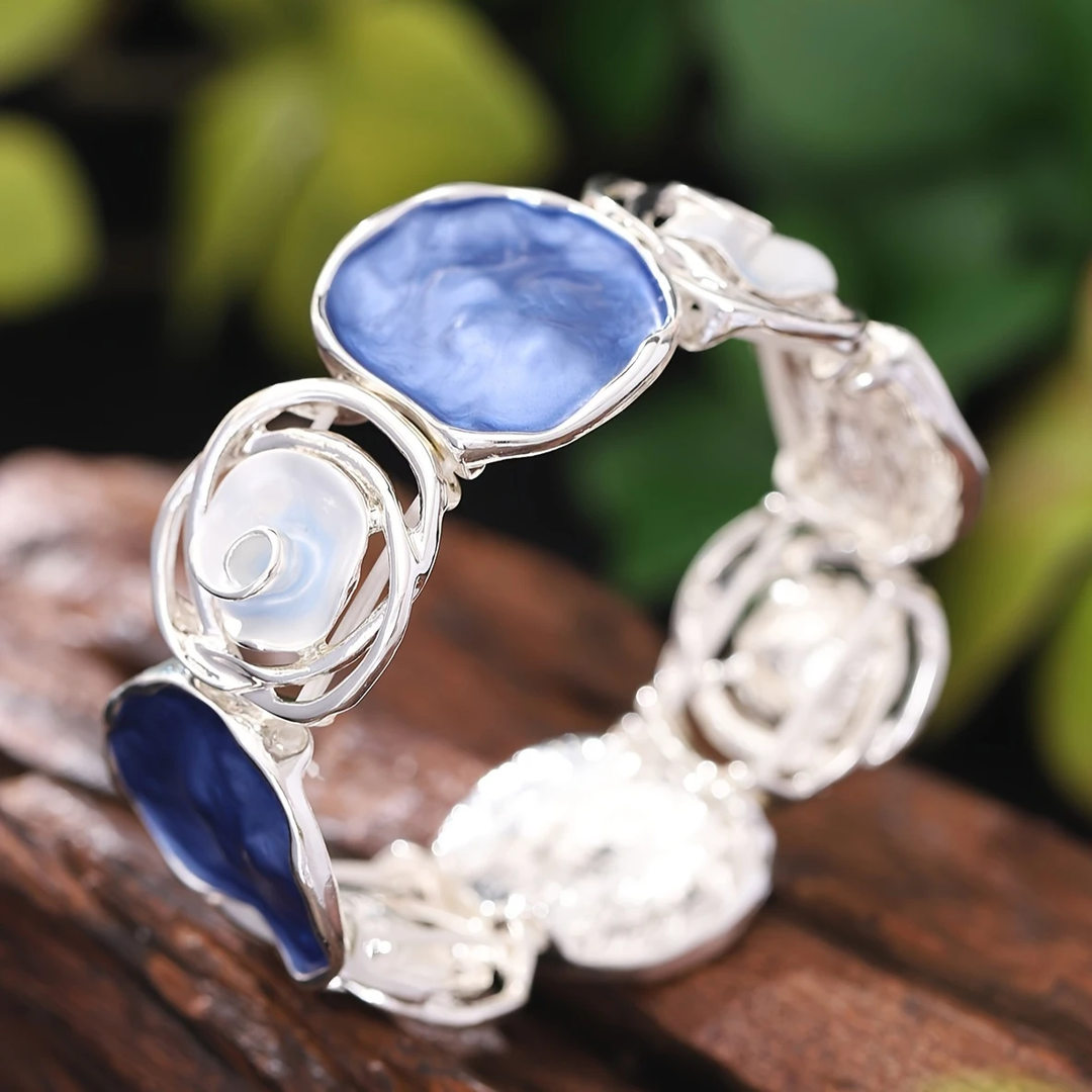 bracelet en émail bleu et blanc