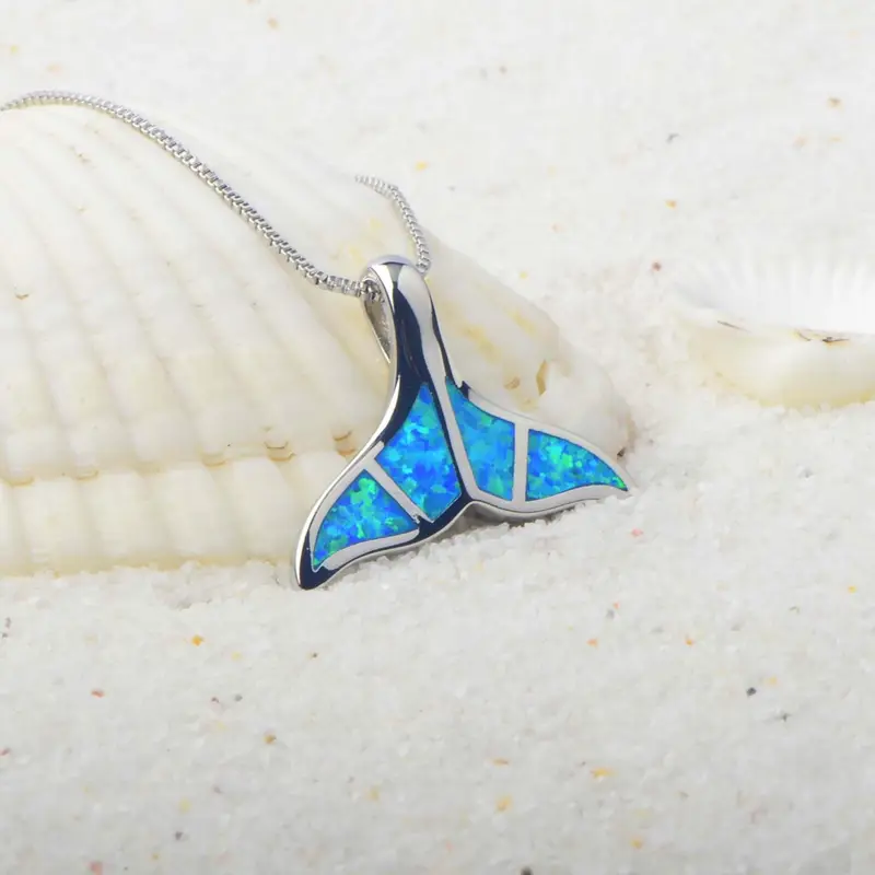 Collier à Queue de Dauphin en Opale