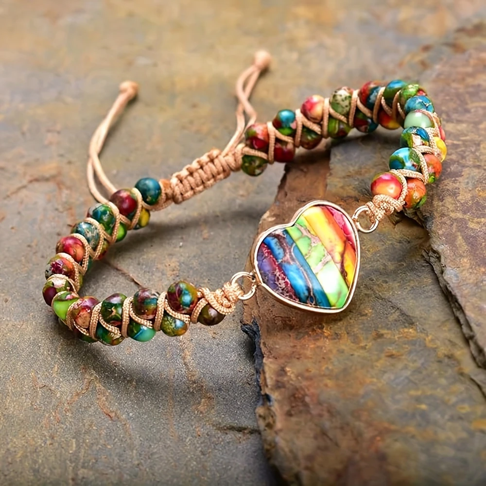 Bracelet en cuir coloré en forme de cœur