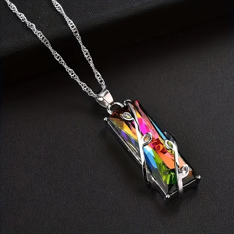 Collier pendentif en argent coloré
