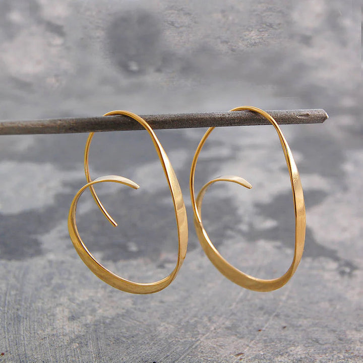 Boucles d'oreilles élégantes en forme de spirale