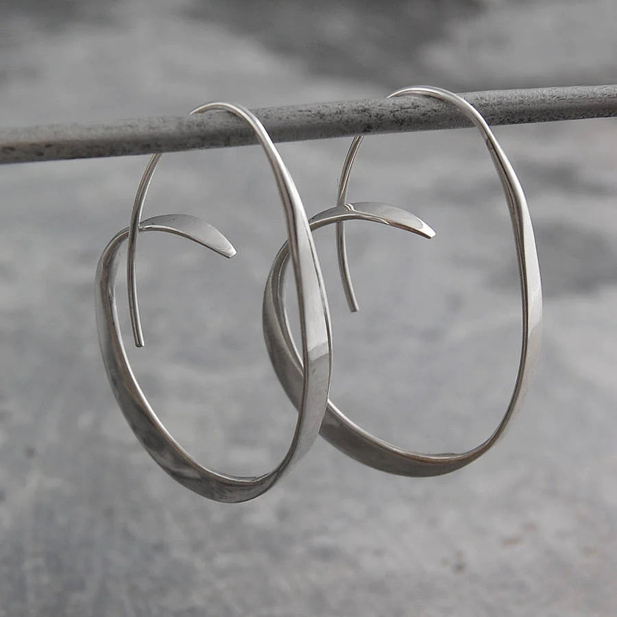 Boucles d'oreilles élégantes en forme de spirale