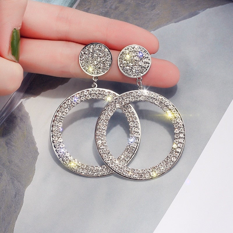 Boucles d'oreilles élégantes en zirconia en or et argent