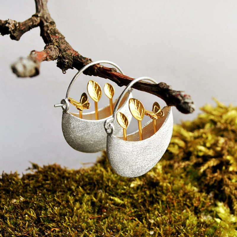 Boucles d'oreilles en or plaqué en forme de panier floral