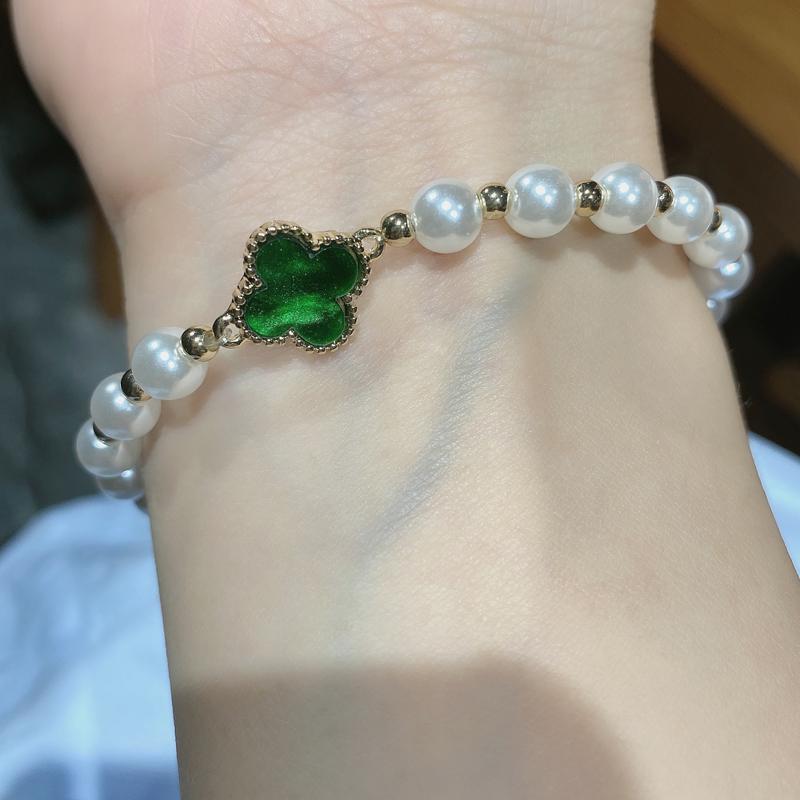 Bracelet en Perles de Trèfle Émeraude