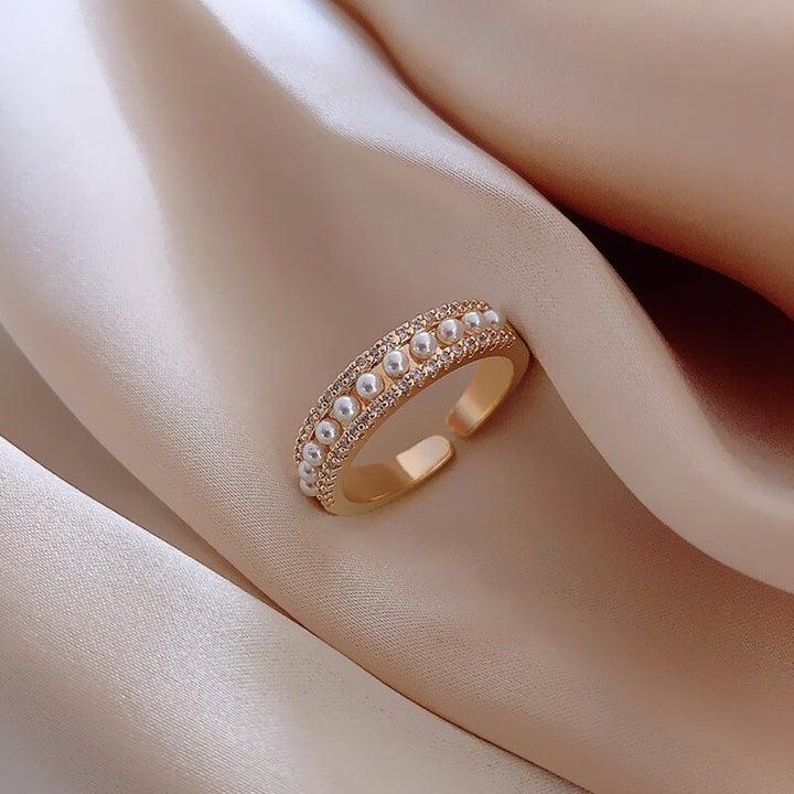 Bague en or et perles de luxe