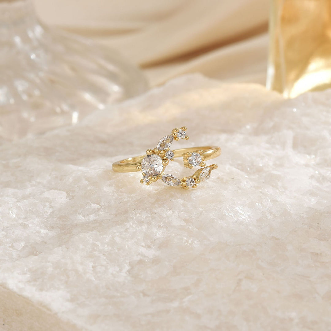 Bague Élégante en Or Doré Brillant