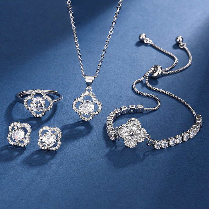 Ensemble de charms Clover Aria en argent