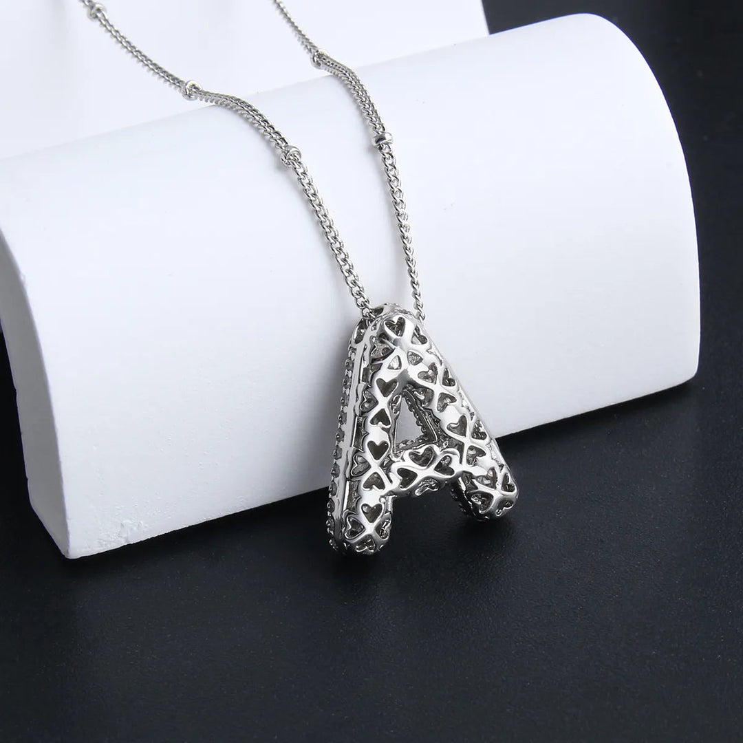 Collier initial en lettres bulles en argent