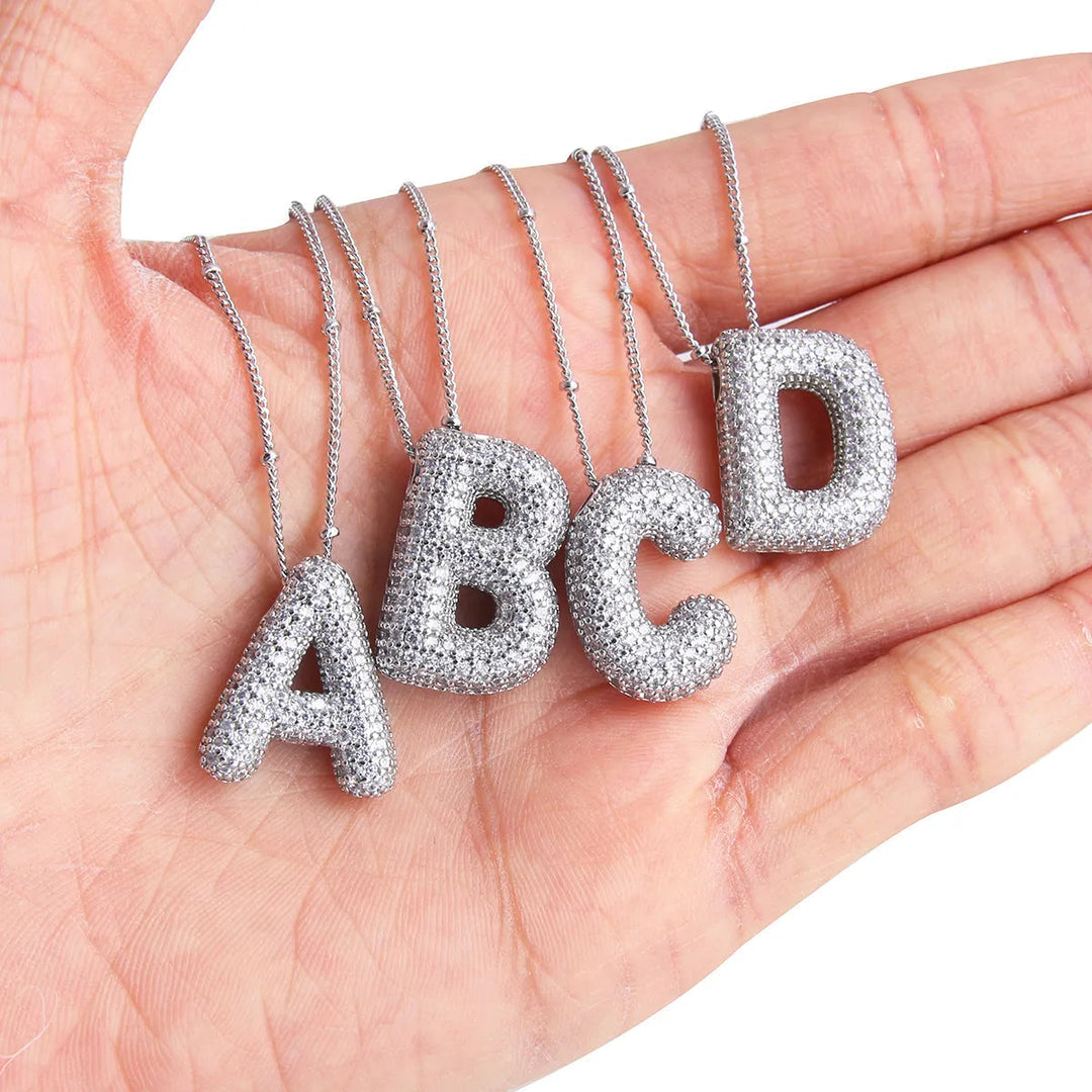 Collier initial en lettres bulles en argent